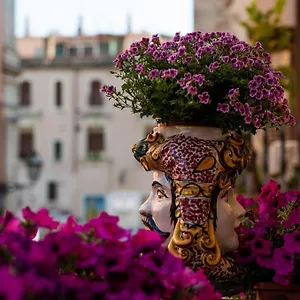 https://valentina.taorminaitalyhotels.com