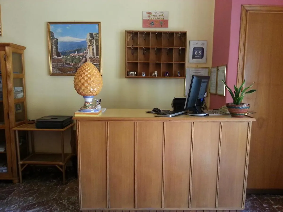 Hotel Pensione Cundari Taormina Olaszország
